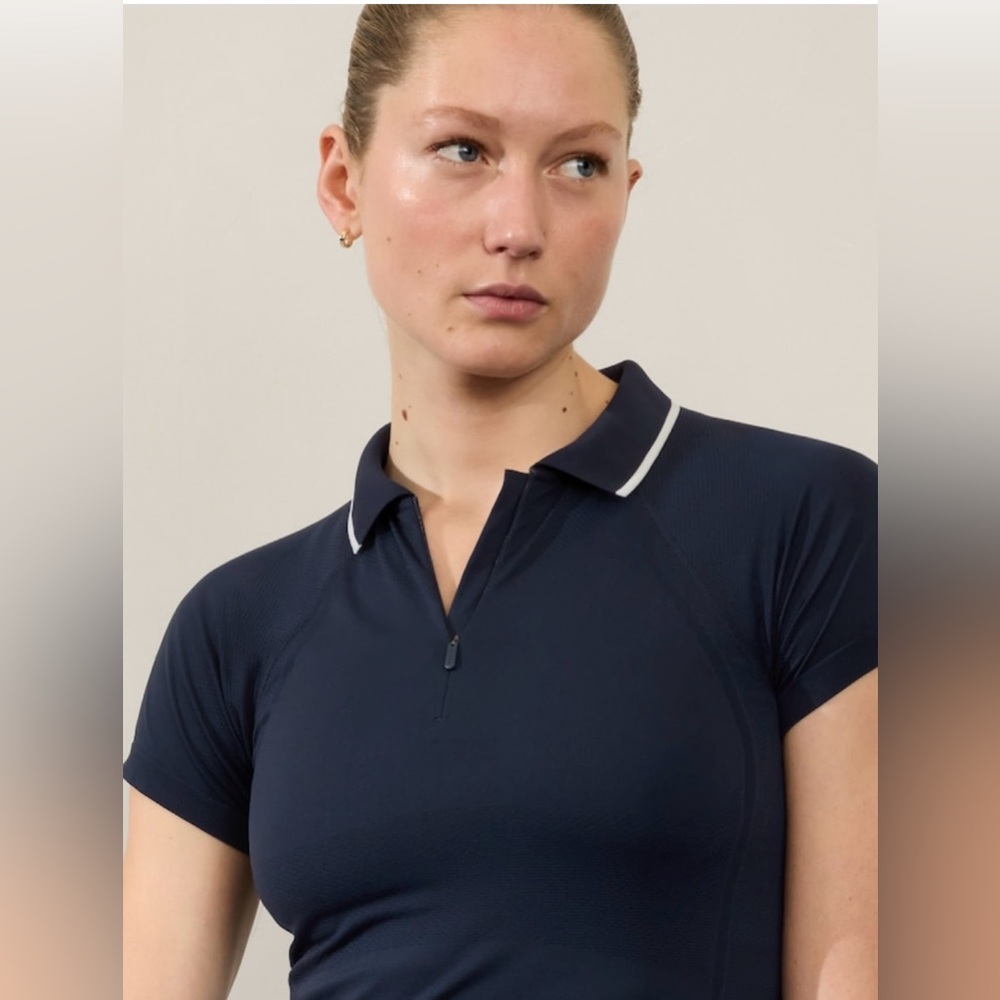 Athleta Momentum Seamless Polo Tee Black size M